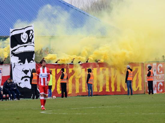 Serbian football fans display support for Ratko Mladic. Photo: Beta.