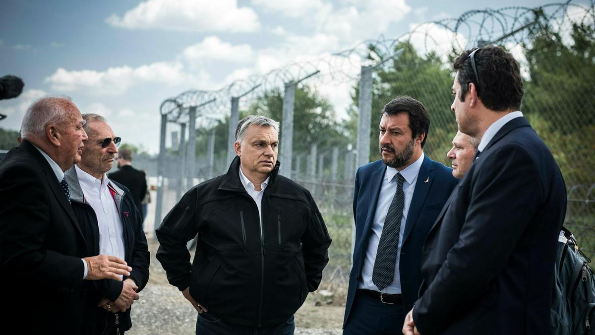 Hungarian Prime Minister Viktor Orban and Italian Interior Minister Matteo Salviniat the Hungarian-Serbian border