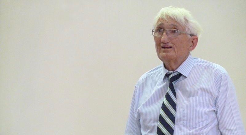 Juergen Habermas photo