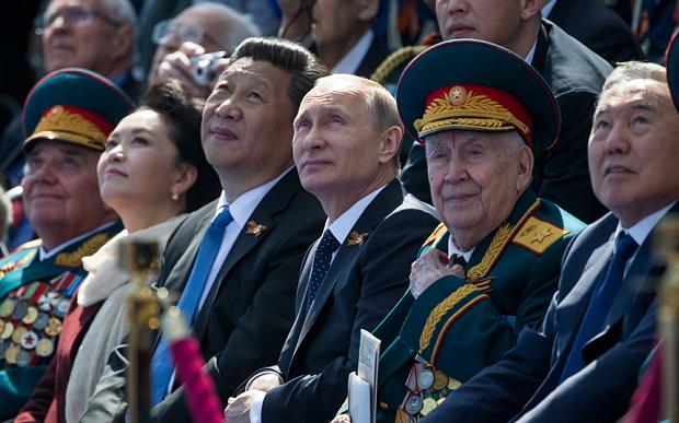 Xi Jinping and Vladimir Putin celebrate WWII victory in Moscow, 2015