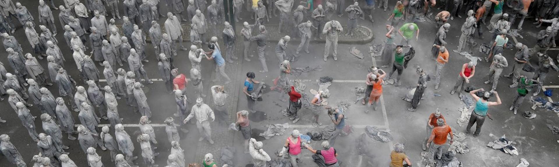 1000 Gestalten performance-protest ahead of G20 summit in Hamburg