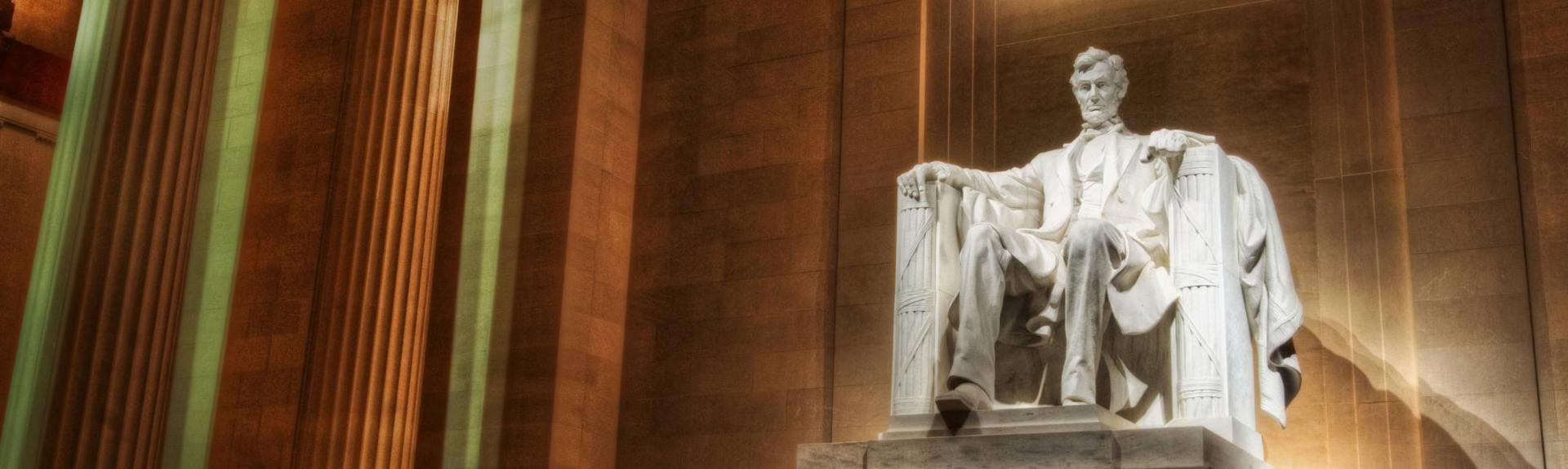 Staue of Lincoln at Lincoln Memorial