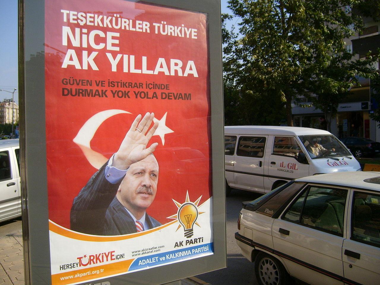 AKP leader Erdoğan on a poster thanking the people for the 2007 election results