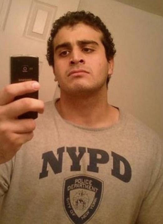 Omar Mateen selfie wearing NYPD tshirt