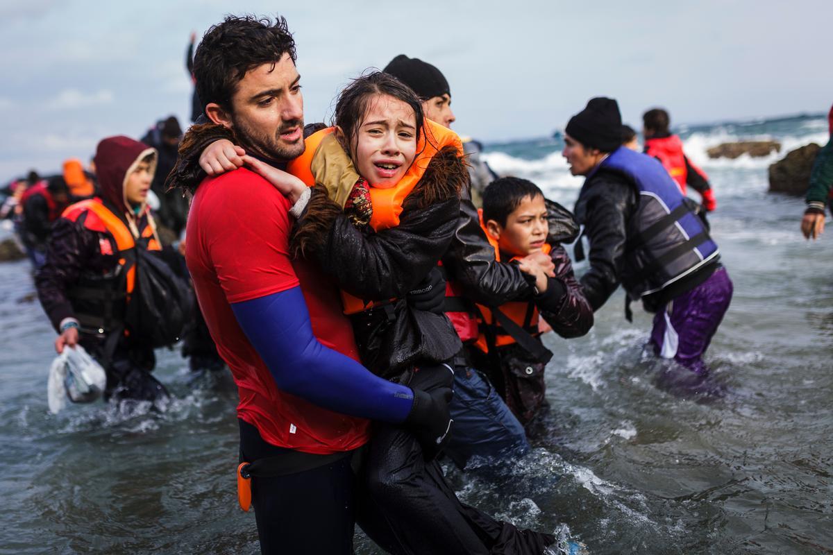 children rescued at shore as over 1 million refugees and migrants arrive in Europe