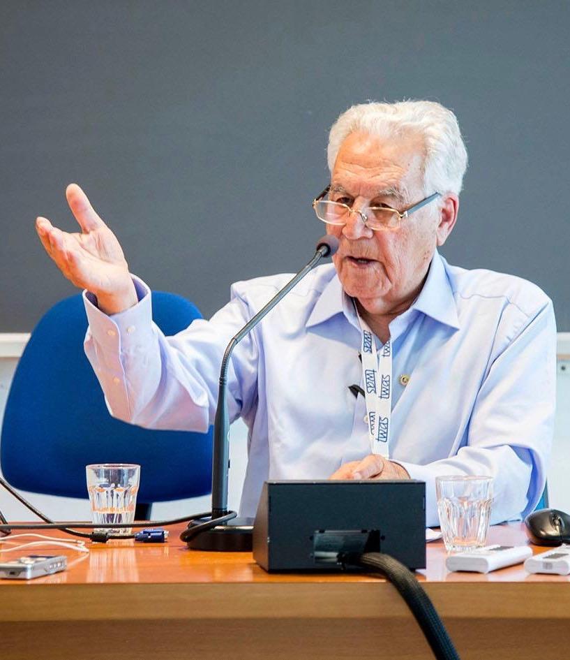 Iranian physicist Yousef Sobouti addressing the annual 2017 Summer Course in Science Diplomacy in Trieste, Italy