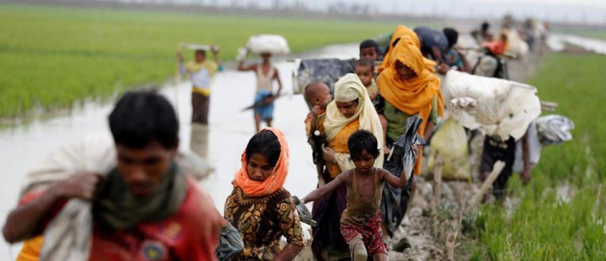 Rohingya refugees crossing Myanmar border at Teknaf Bangladesh
