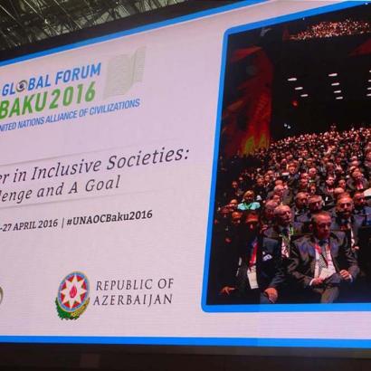 participants in the 7th Global Forum of the UNAOC in Baku, Azerbaijan, 26 April 2016.