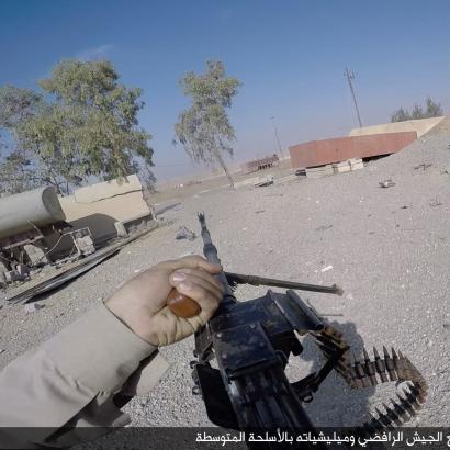 'subjective-camera' photo of ISIS fighter with machine gun